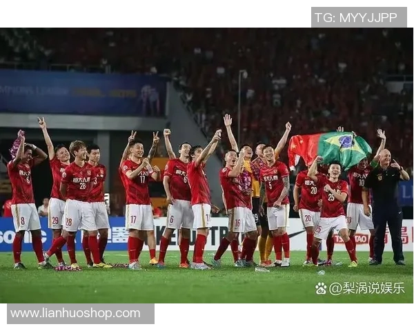 足球明星效力的俱乐部与国家队盘点及其影响力分析